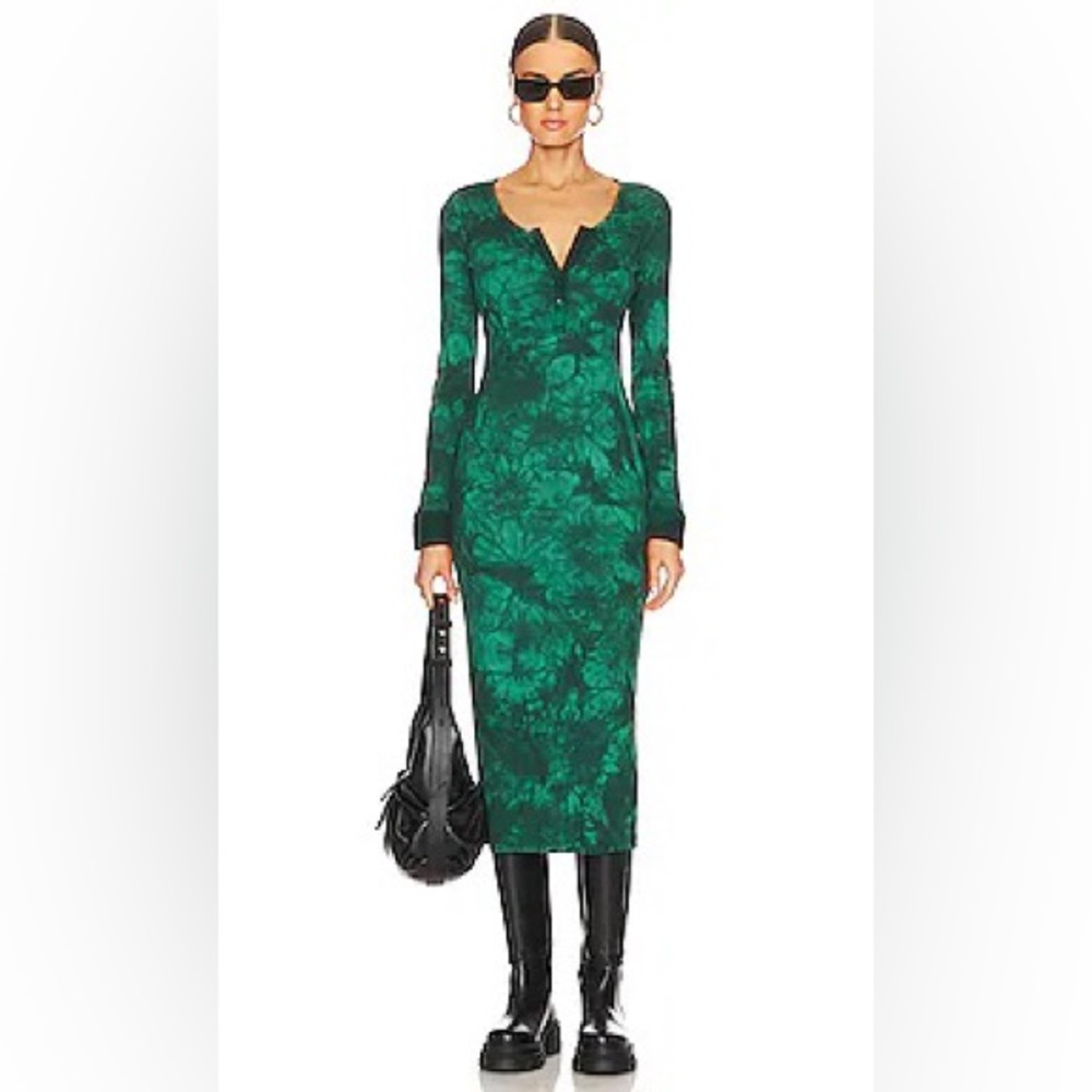 Young Fabulous & Broke

Leo Dress
